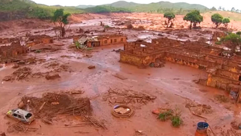Rompimento da barragem da Samarco em Mariana-MG