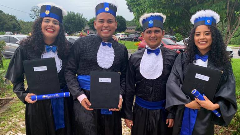 graduation of Petianos